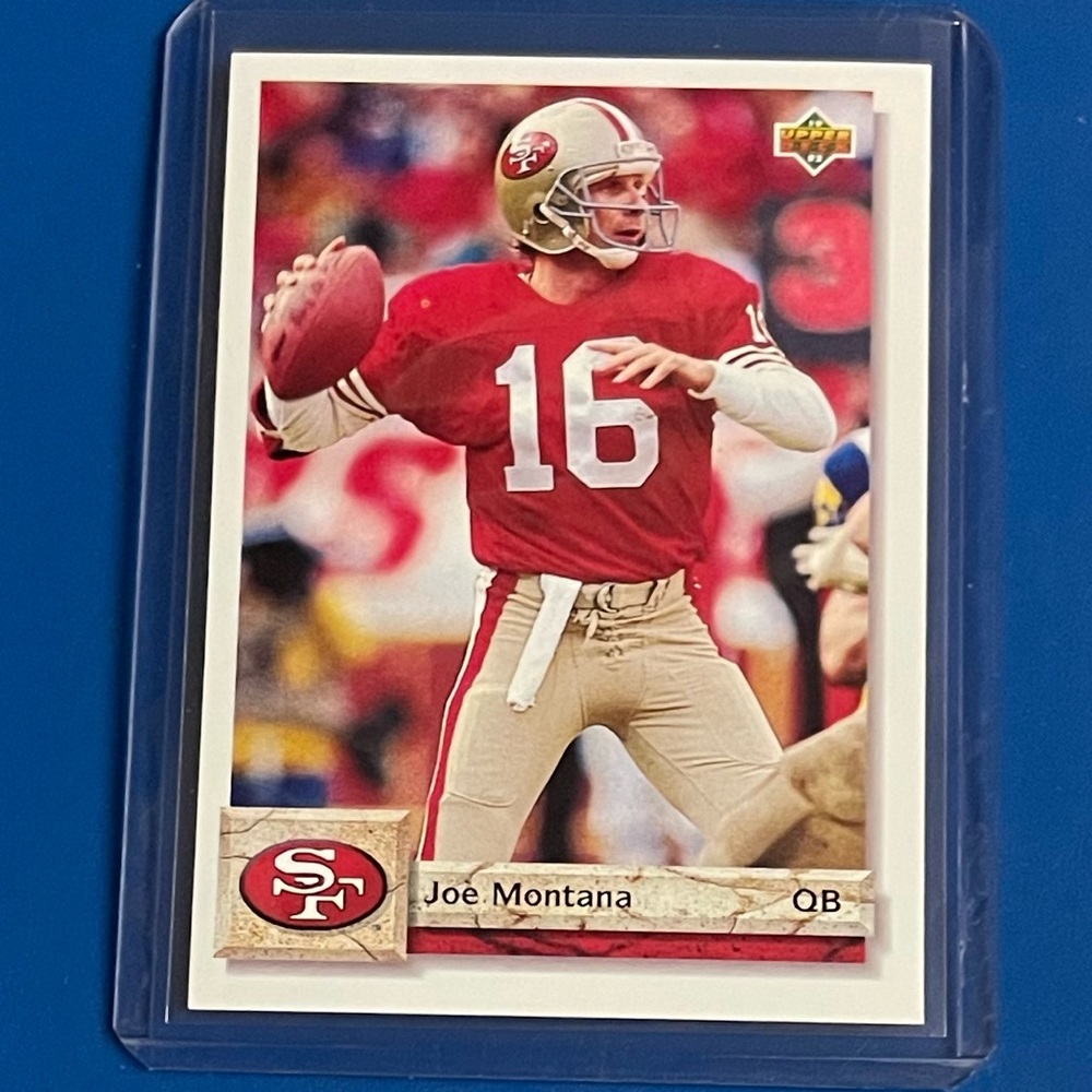 Joe Montana #560 1992 Upper Deck Football Trading Card